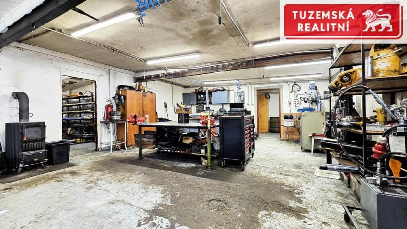 Pronájem garáže, Šternberk, Závodní, 145 m2