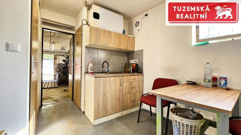 Pronájem garáže, Šternberk, Závodní, 145 m2