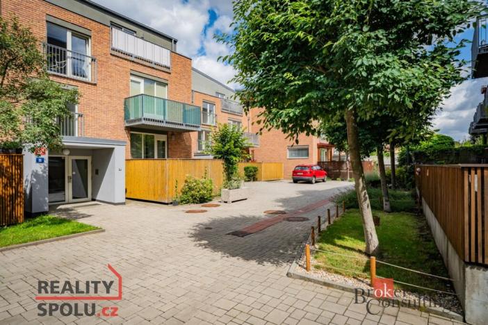 Prodej bytu 2+kk, Praha - Uhříněves, Karla Zicha, 66 m2