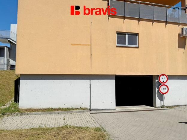 Pronájem garáže, Brno - Obřany, Fantova, 12 m2