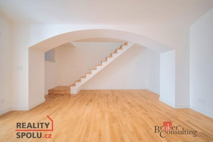 Prodej bytu 2+kk, Praha - Nusle, Jaromírova, 71 m2