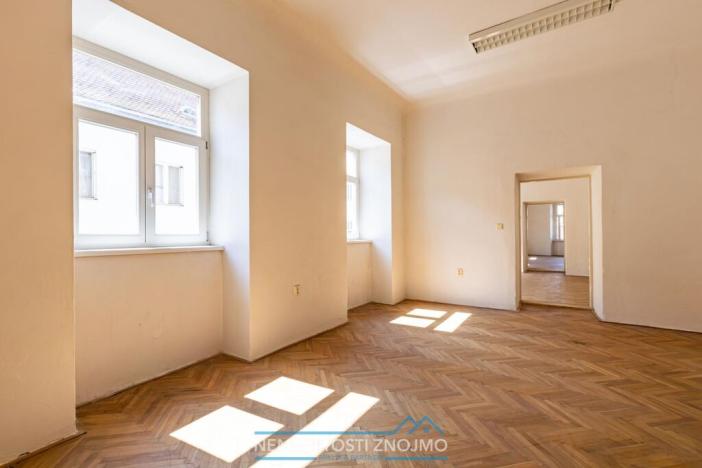 Prodej činžovního domu, Znojmo, Horní náměstí, 663 m2