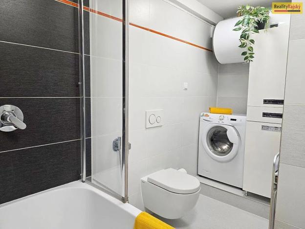 Prodej bytu 3+1, Dobříš, Mírové náměstí, 59 m2