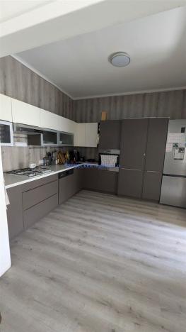Pronájem bytu 2+kk, Hradec Králové, Švehlova, 75 m2