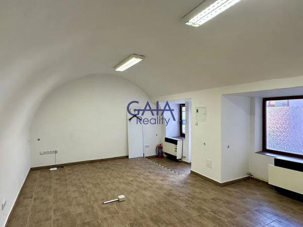 Pronájem obchodního prostoru, Kyjov, Masarykovo náměstí, 27 m2