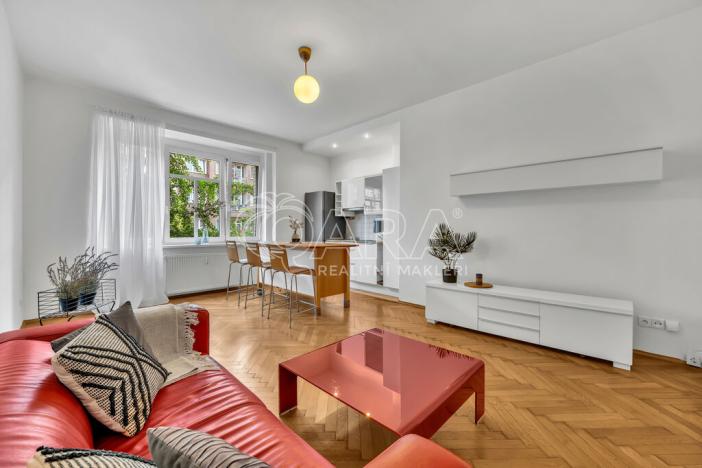 Prodej bytu 2+kk, Praha - Vršovice, Vršovická, 60 m2