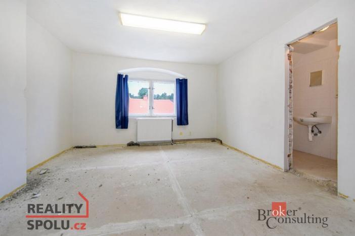 Prodej ubytování, Kovářská, nám. J. Švermy, 520 m2