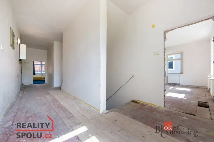 Prodej ubytování, Kovářská, nám. J. Švermy, 520 m2