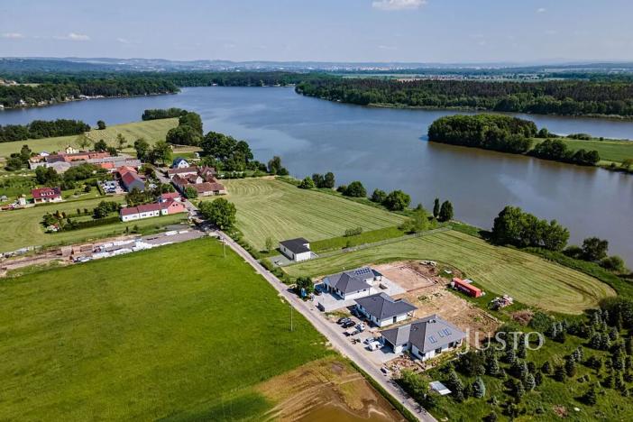 Prodej pozemku pro bydlení, Pištín, 2368 m2