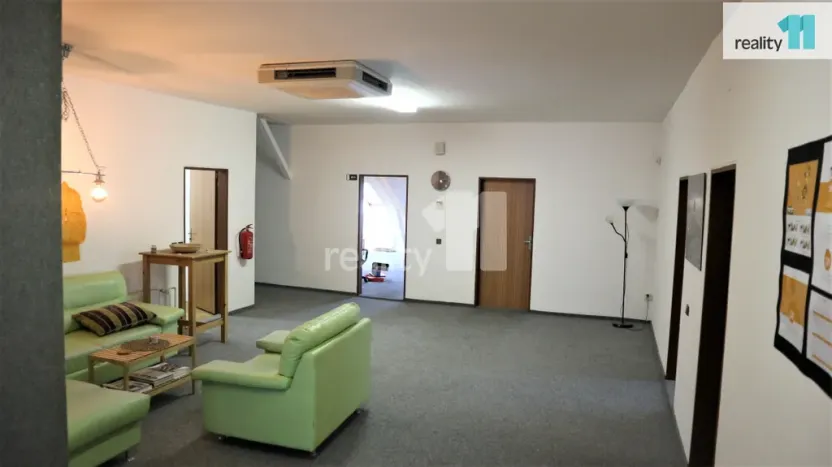 Prodej komerční nemovitosti, Ostrava - Přívoz, Rovná, 1620 m2