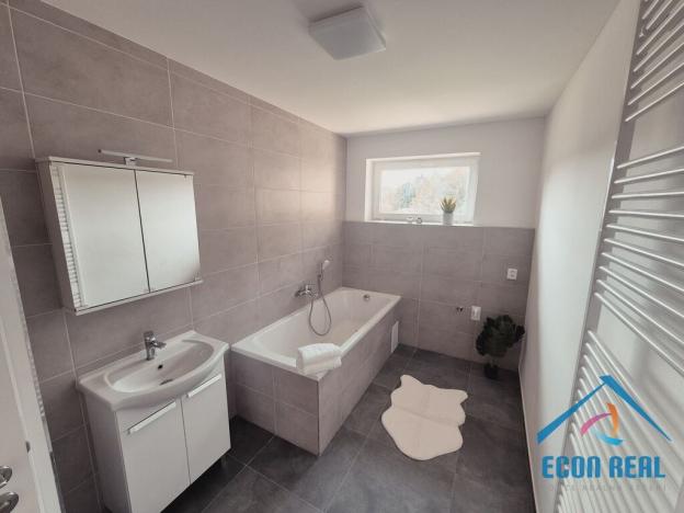 Prodej vícegeneračního domu, Stará Paka - Ústí, 300 m2