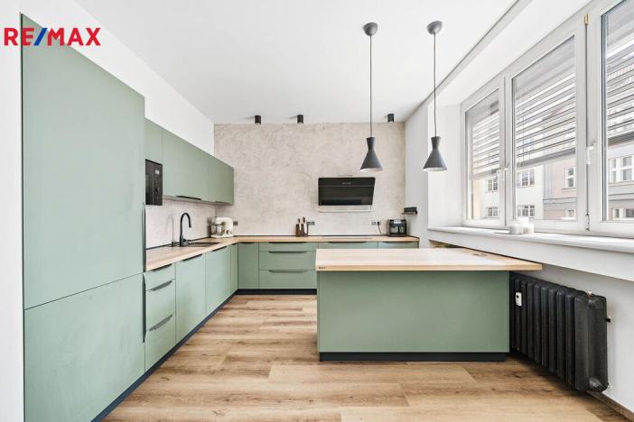 Prodej bytu 3+kk, Hradec Králové, Resslova, 82 m2