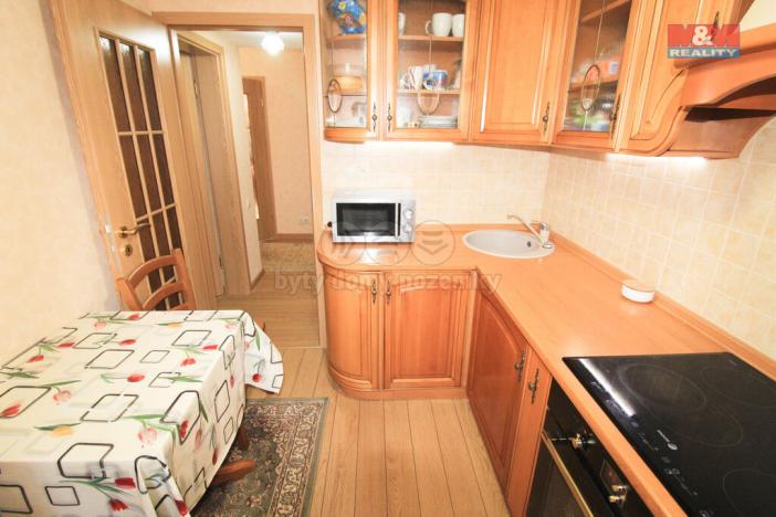 Pronájem bytu 2+1, Karlovy Vary, Moravská, 45 m2