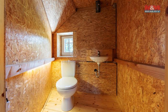 Prodej rodinného domu, Stříbrná, 228 m2