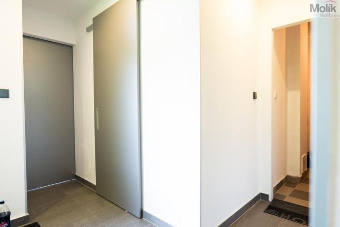 Prodej kanceláře, Skršín, 500 m2