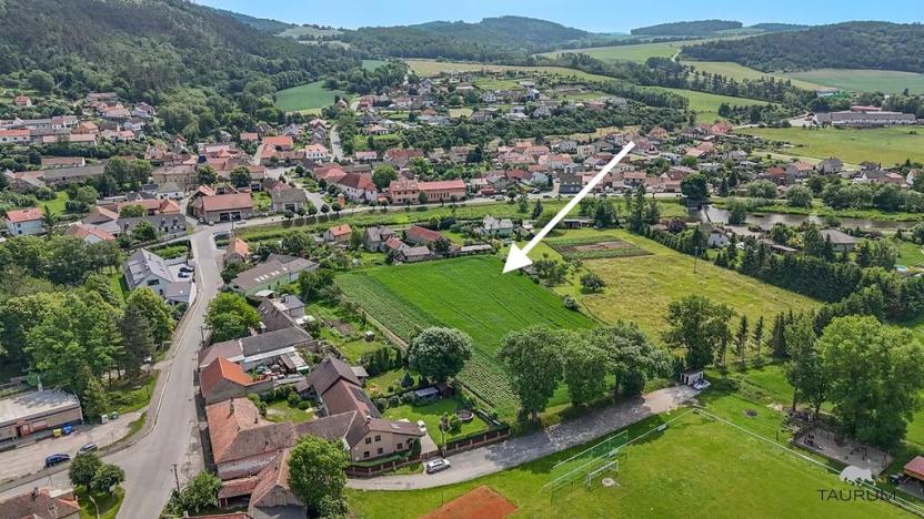 Prodej pozemku pro bydlení, Chodouň, 6761 m2