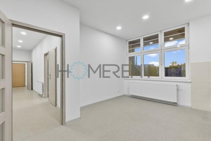 Prodej bytu 3+1, Liberec - Liberec III-Jeřáb, nám. Soukenné, 106 m2