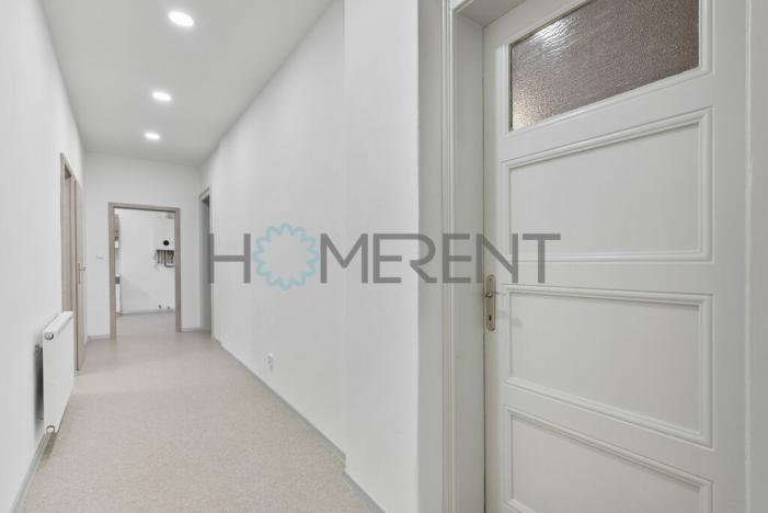 Prodej bytu 3+1, Liberec - Liberec III-Jeřáb, nám. Soukenné, 106 m2