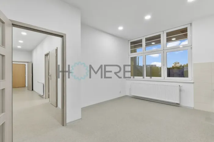 Prodej bytu 3+1, Liberec - Liberec III-Jeřáb, nám. Soukenné, 106 m2