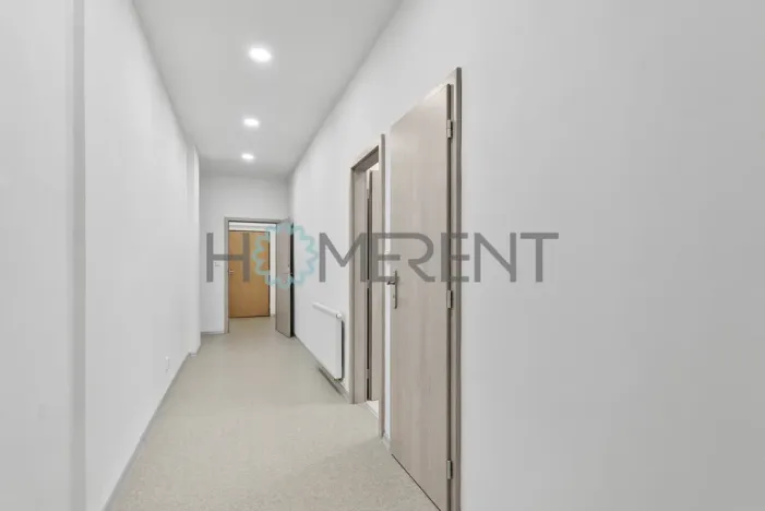 Prodej bytu 3+1, Liberec - Liberec III-Jeřáb, nám. Soukenné, 106 m2