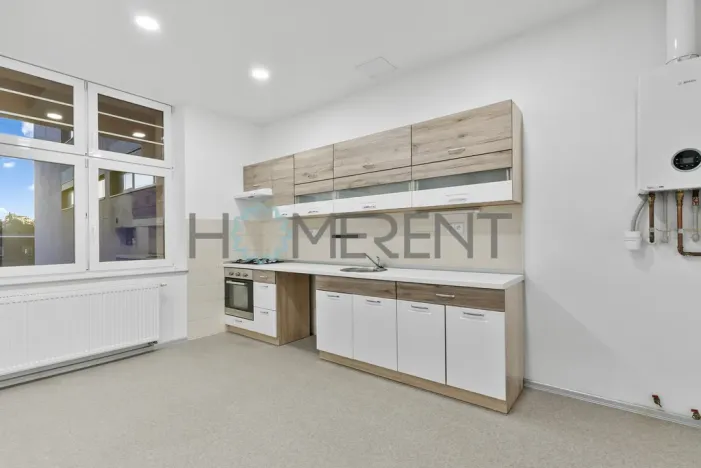 Prodej bytu 3+1, Liberec - Liberec III-Jeřáb, nám. Soukenné, 106 m2