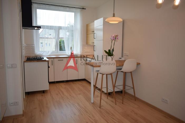 Pronájem bytu 2+kk, Jihlava, Třebízského, 42 m2