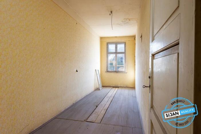 Prodej rodinného domu, Zlaté Hory, nám. Svobody, 300 m2