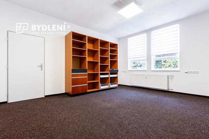 Pronájem kanceláře, Teplice, Tolstého, 2109 m2