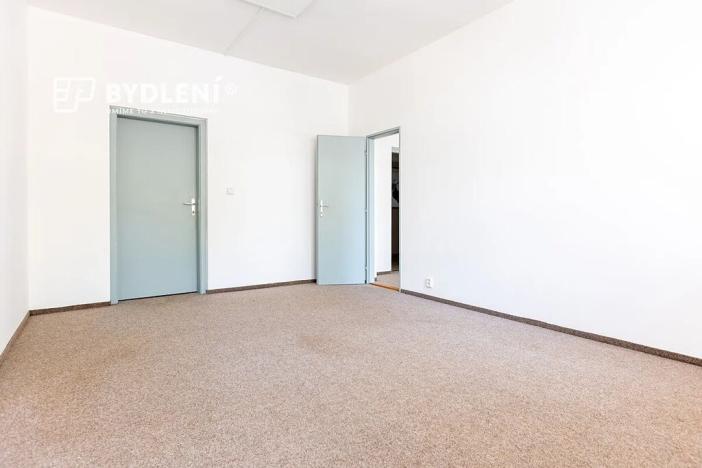 Pronájem kanceláře, Teplice, Tolstého, 2109 m2