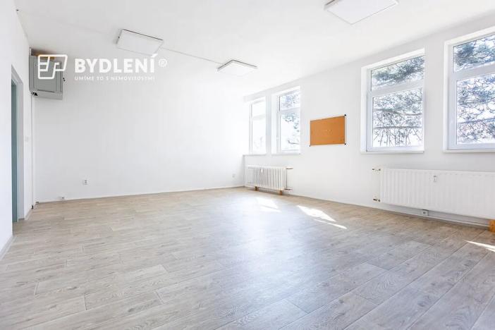 Pronájem kanceláře, Teplice, Tolstého, 2109 m2