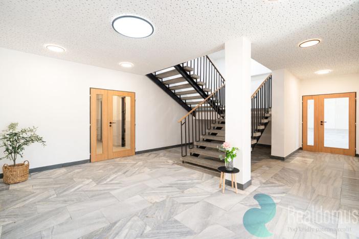 Prodej kanceláře, České Budějovice, Školní, 1260 m2