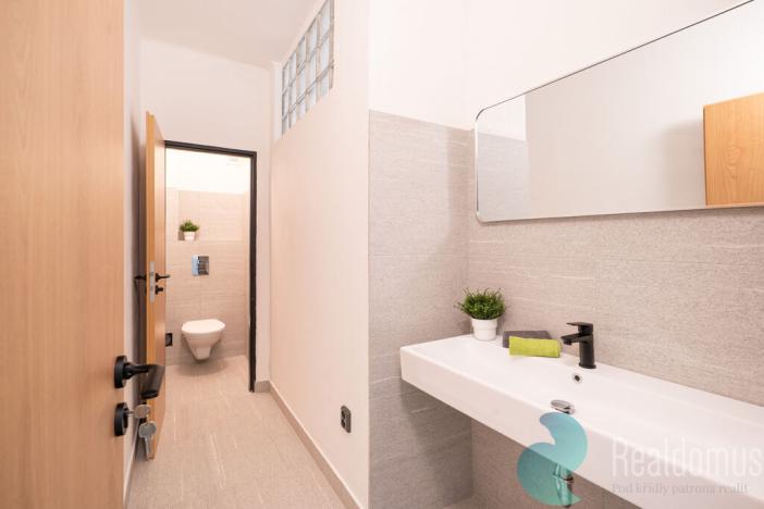 Prodej kanceláře, České Budějovice, Školní, 1260 m2