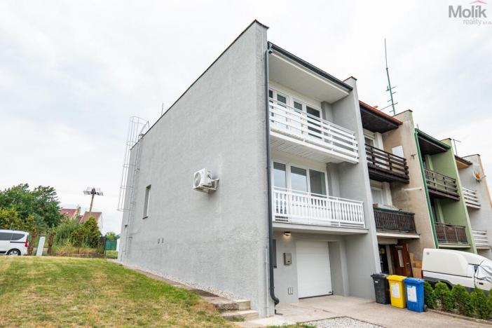 Prodej rodinného domu, Radonice, 152 m2