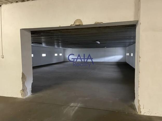 Pronájem skladu, Hovorany, 2105 m2