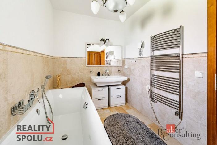 Prodej rodinného domu, Novosedly nad Nežárkou, 370 m2