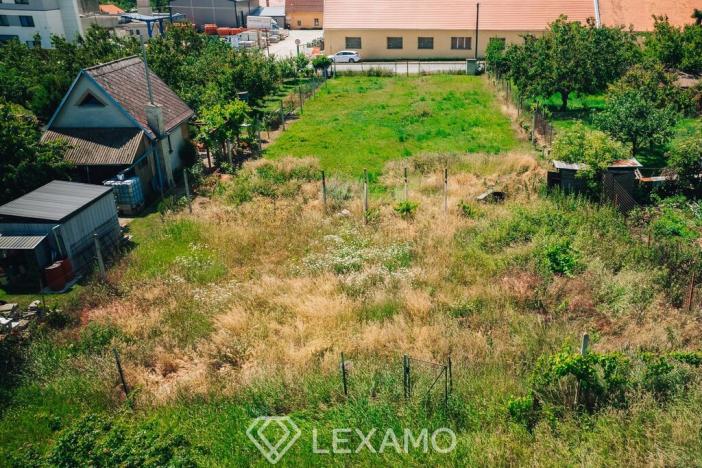 Prodej komerčního pozemku, Znojmo - Přímětice, 923 m2