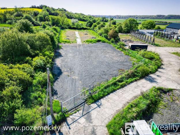 Prodej komerčního pozemku, Kly - Záboří, 2639 m2