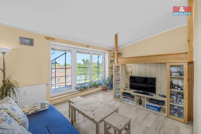 Prodej bytu 1+kk, Jesenice, Sluneční, 36 m2