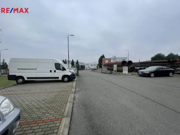 Prodej výrobních prostor, Zlín, 729 m2