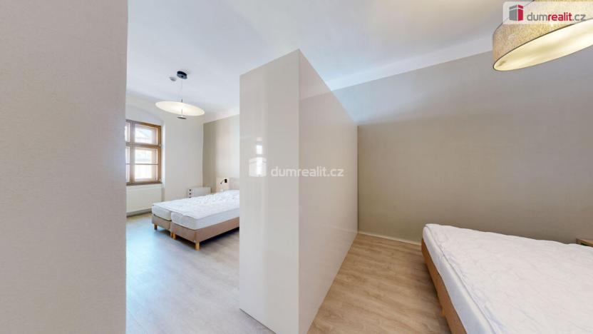 Pronájem bytu 2+kk, Opava - Město, Dolní náměstí, 95 m2