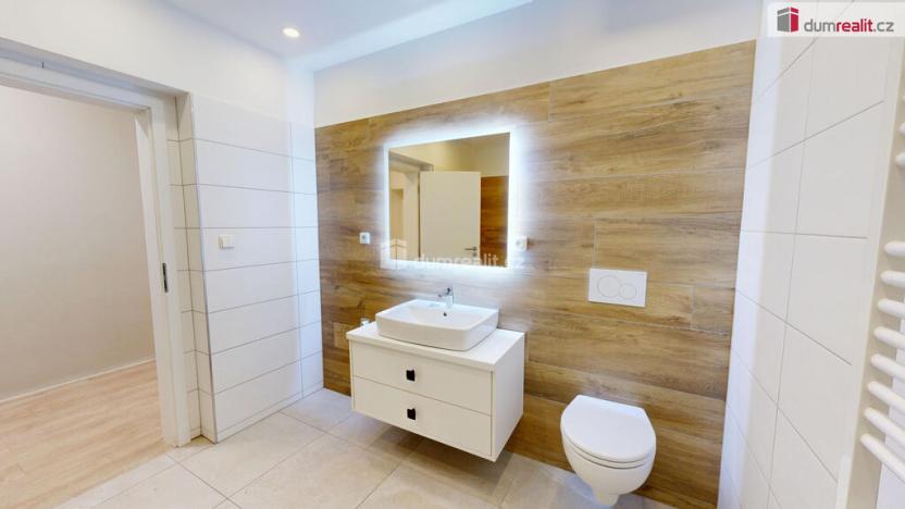 Pronájem bytu 2+kk, Opava - Město, Dolní náměstí, 95 m2