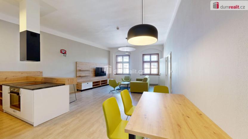 Pronájem bytu 2+kk, Opava - Město, Dolní náměstí, 95 m2