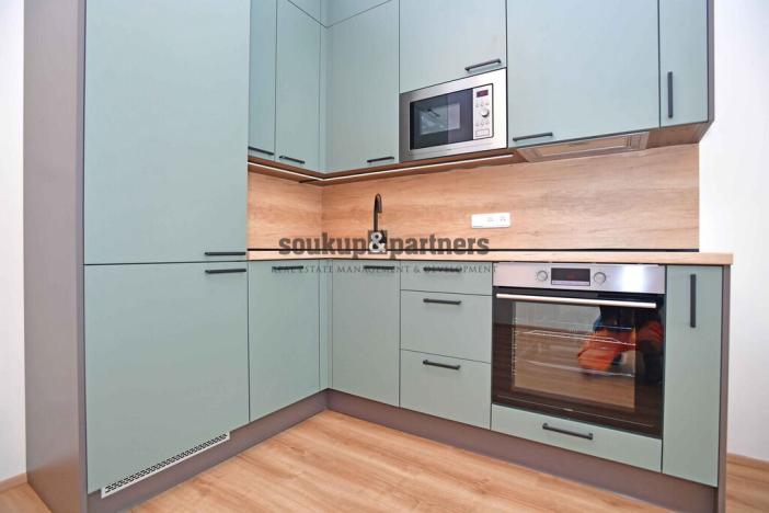 Prodej bytu 1+kk, Praha, Čakovická, 34 m2