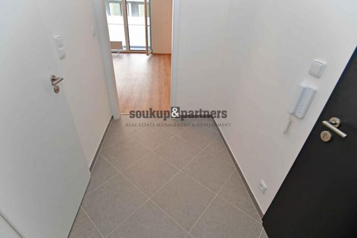 Prodej bytu 1+kk, Praha, Čakovická, 34 m2