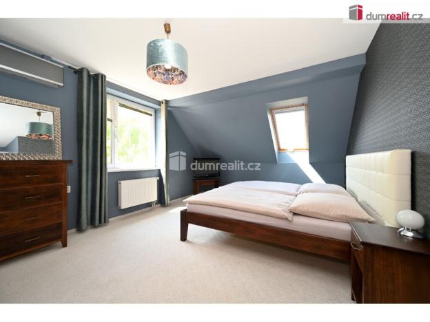 Prodej rodinného domu, Šestajovice, Ve Skále, 248 m2