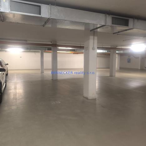 Prodej garážového stání, Hradec Králové - Pražské Předměstí, Haškova, 16 m2