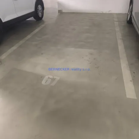 Prodej garážového stání, Hradec Králové - Pražské Předměstí, Haškova, 16 m2