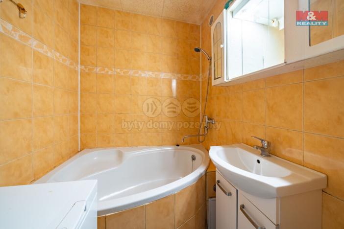 Prodej bytu 3+1, Loket, Sportovní, 76 m2