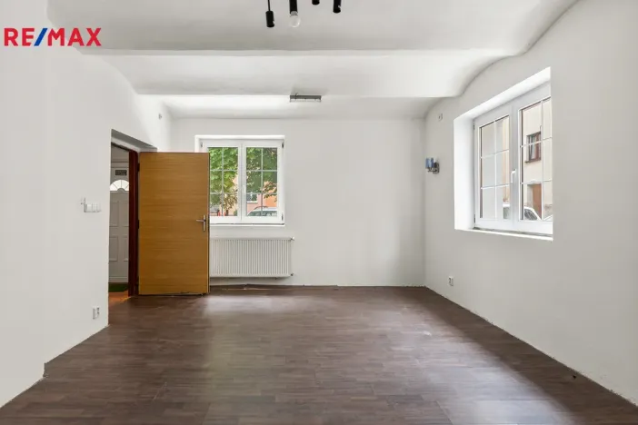 Prodej kanceláře, Sokolov, Odboje, 198 m2