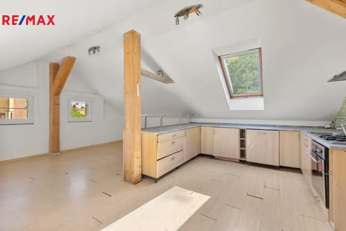 Prodej kanceláře, Sokolov, Odboje, 198 m2